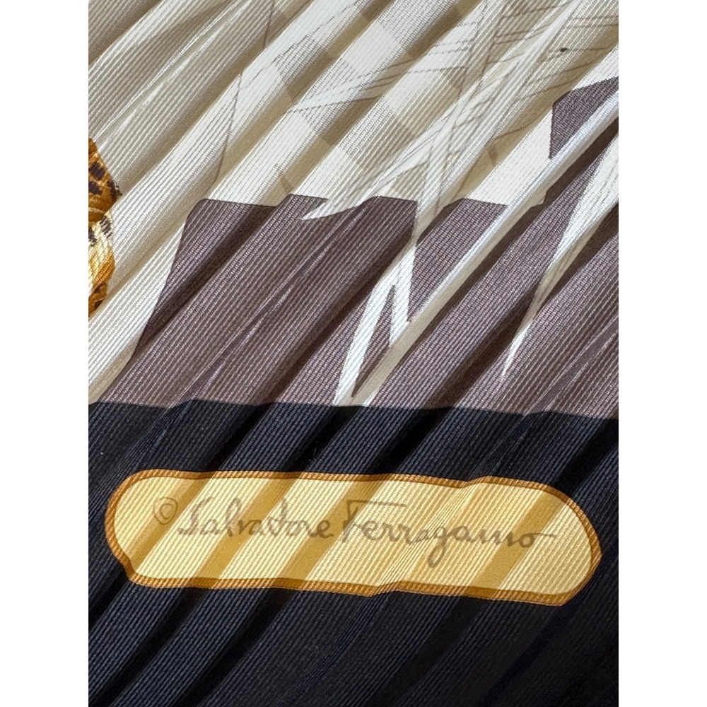 Salvatore Ferragamo Pleated Leopard Jungle Print Silk Scarf - Picture 4 of 6